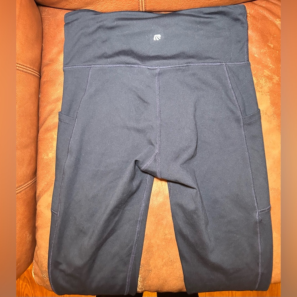 Marika Navy High-Waisted 7/8 Leggings - Picture 4 of 5
